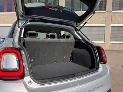 FIAT 500X 120th Anniversary — SUV urbain élégant, essence performante et économe — Armaturenbrett