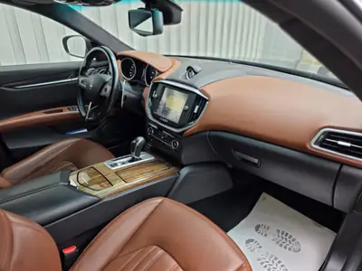 Maserati Ghibli 3.0 V6 S Q4 — Berline sport élégante, 410 CV et traction intégrale — Thumbnail 8