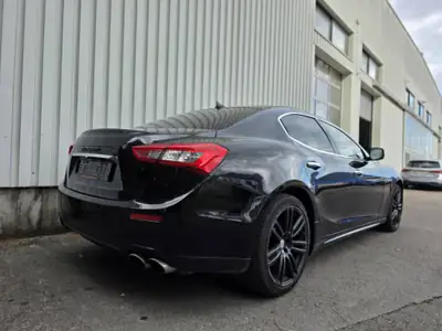 Maserati Ghibli 3.0 V6 S Q4 — Berline sport élégante, 410 CV et traction intégrale — Thumbnail 13