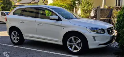 Volvo XC60 2.4 D4 Ocean Race AWD — SUV premium diesel, sans accident, équipement complet — vue extérieure