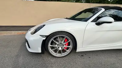 Porsche 718 Boxster 3.8 Spyder — Roadster légendaire, 375 ch et seulement 31 728 km — arrière