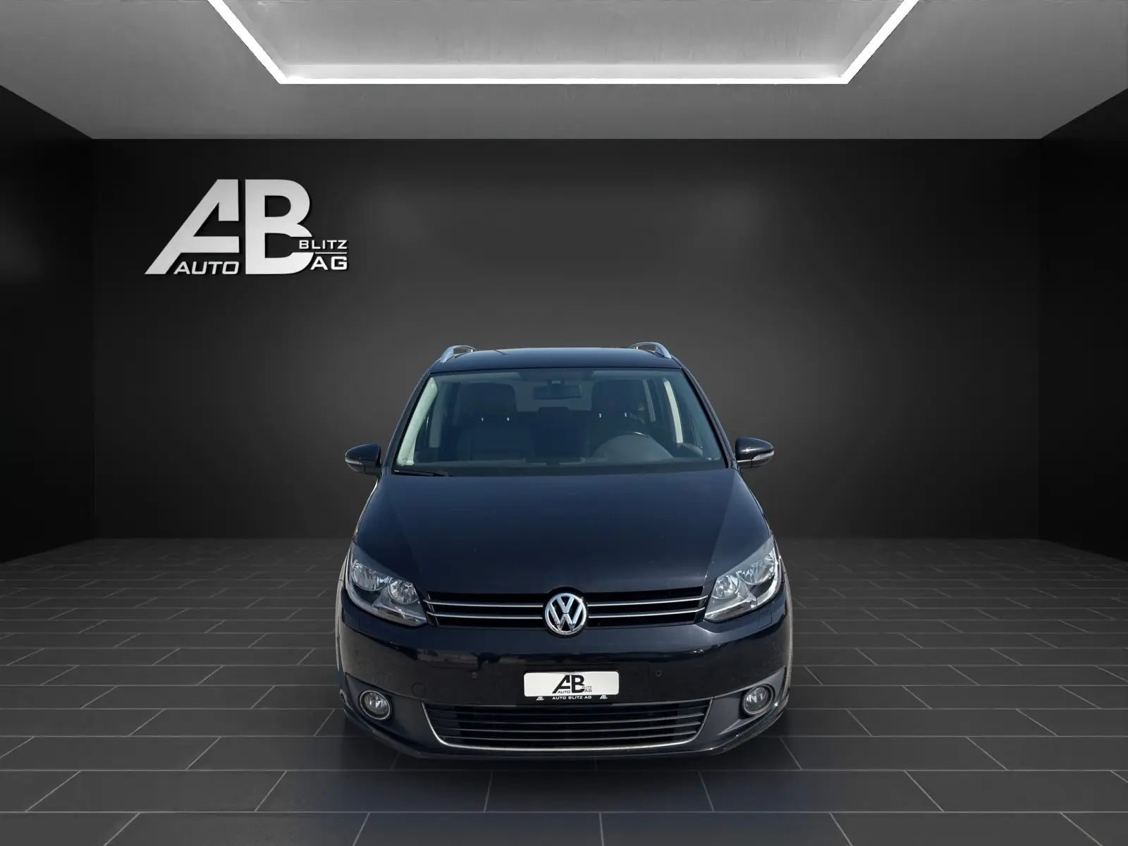 Volkswagen Touran 2014 occasion Hunzenschwil — 1