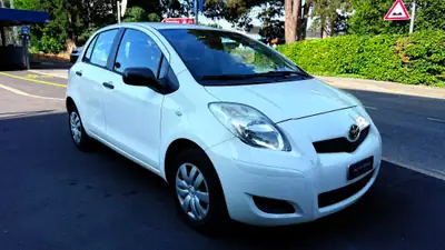 Toyota Yaris 1.0 Linea Terra 2011 — Citadine fiable, sans accident, entretien réduit — Detail