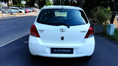 Toyota Yaris 1.0 Linea Terra 2011 — Citadine fiable, sans accident, entretien réduit — Innenraum
