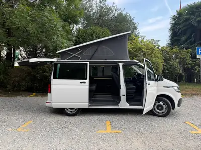 VW T6.1 Beach Liberty — Camping-car aménagé 4 places, motorisation robuste et équipements premium inclus — vista esterna