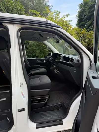 VW T6.1 Beach Liberty — Camping-car aménagé 4 places, motorisation robuste et équipements premium inclus — dettaglio
