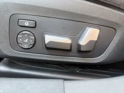 BMW 330d xDrive Touring M Sport — Diesel hybride 48V, 56 000 km seulement — Miniatura 29