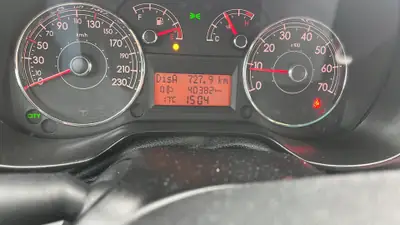 Fiat Punto 1.4 8V Dynamic — Citadine fiable, faible kilométrage et économe — Detail