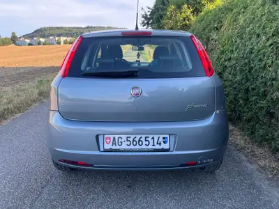 Fiat Punto 1.4 8V Dynamic — Citadine fiable, faible kilométrage et économe — Armaturenbrett