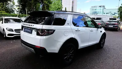 Land Rover Discovery Sport 2.2 SD4 — SUV 7 places robuste, transmission automatique 9 rapports — cruscotto