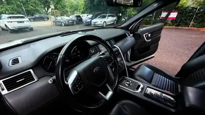 Land Rover Discovery Sport 2.2 SD4 — SUV 7 places robuste, transmission automatique 9 rapports — Miniatura 11