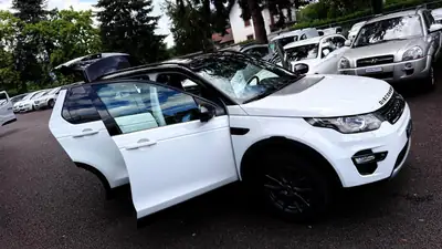 Land Rover Discovery Sport 2.2 SD4 — SUV 7 places robuste, transmission automatique 9 rapports — Miniatura 15