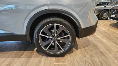Nissan Qashqai 1.3 DIG-T MHEV Tekna — SUV hybride 4x4, première main, 79 000 km — Miniatura 17