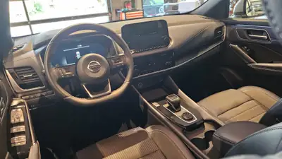 Nissan Qashqai 1.3 DIG-T MHEV Tekna — SUV hybride 4x4, première main, 79 000 km — Miniatura 23