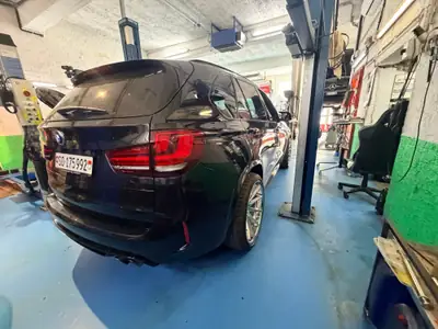 BMW X5M 2016 — SUV sportif 575 ch, sans accident, état impeccable — Miniatura 11