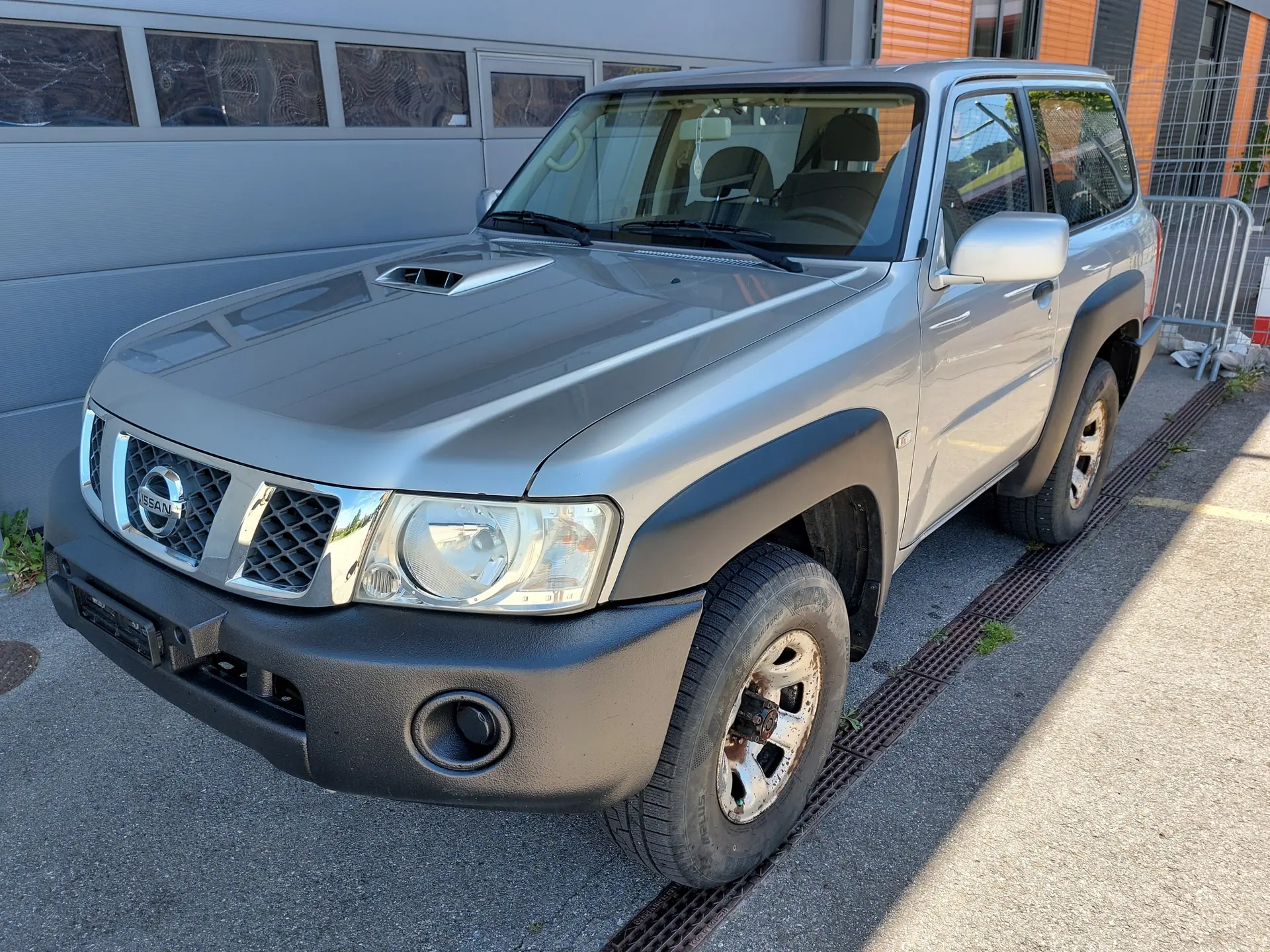 Nissan Patrol 3.0 Di Comfort — SUV robuste 7 places, diesel économe et sans accident