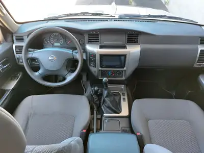 Nissan Patrol 3.0 Di Comfort — SUV robuste 7 places, diesel économe et sans accident — Miniature 8