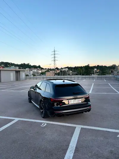 Audi RS4 Avant 2.9 V6 TFSI 510 ch — Break sportif quattro, faible kilométrage — Seitenansicht