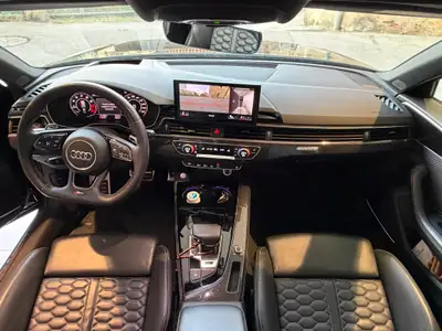 Audi RS4 Avant 2.9 V6 TFSI 510 ch — Break sportif quattro, faible kilométrage — Innenraum