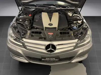 Mercedes-Benz Classe C 300 CDI Avantgarde 4Matic — Break diesel performant, entretien récent — Miniatur 16