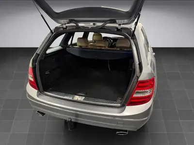 Mercedes-Benz Classe C 300 CDI Avantgarde 4Matic — Break diesel performant, entretien récent — Miniatur 19