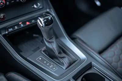 Audi RS Q3 SB 2.5 TFSI Quattro — 400 ch, Gris Nardo, Toit Panoramique — Miniatur 23