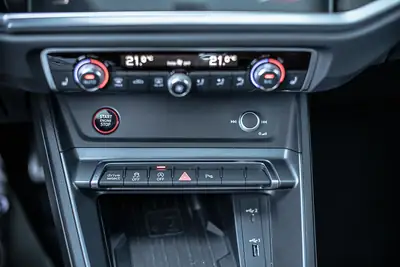 Audi RS Q3 SB 2.5 TFSI Quattro — 400 ch, Gris Nardo, Toit Panoramique — Miniatur 22
