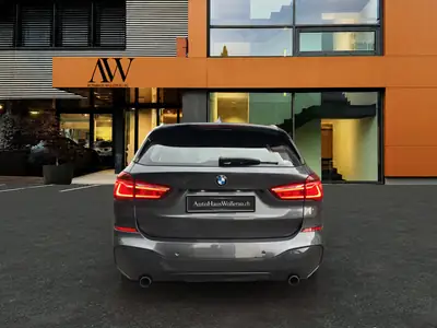 BMW X1 25i xDrive — SUV compact premium, équipement Top, sans sinistre — Armaturenbrett