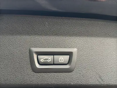 BMW X1 25i xDrive — SUV compact premium, équipement Top, sans sinistre — Miniatur 19
