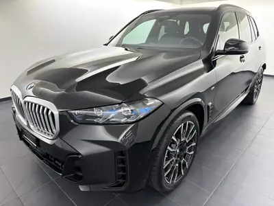 BMW X5 xDrive 48V 30d M Sport 2025 — SUV 7 places hybride diesel, quasi neuf — Außenansicht