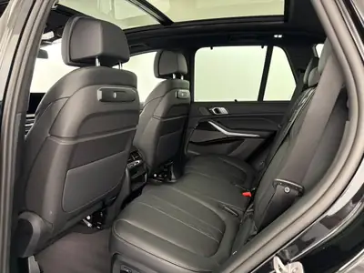 BMW X5 xDrive 48V 30d M Sport 2025 — SUV 7 places hybride diesel, quasi neuf — Detail