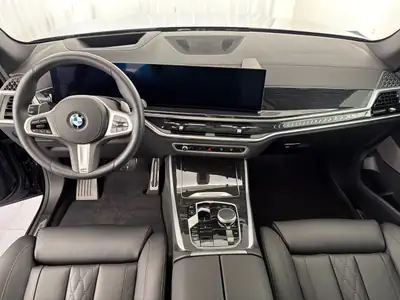 BMW X5 xDrive 48V 30d M Sport 2025 — SUV 7 places hybride diesel, quasi neuf — Miniatur 7