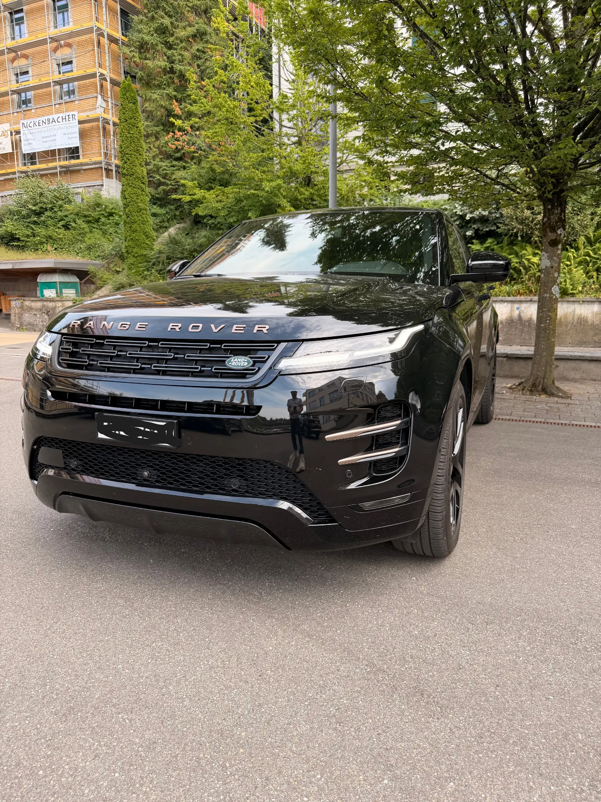 Range Rover Evoque 2.0 T 250 Autobiography — Luxe 4x4, Full équipement, 33'000 km — vue extérieure