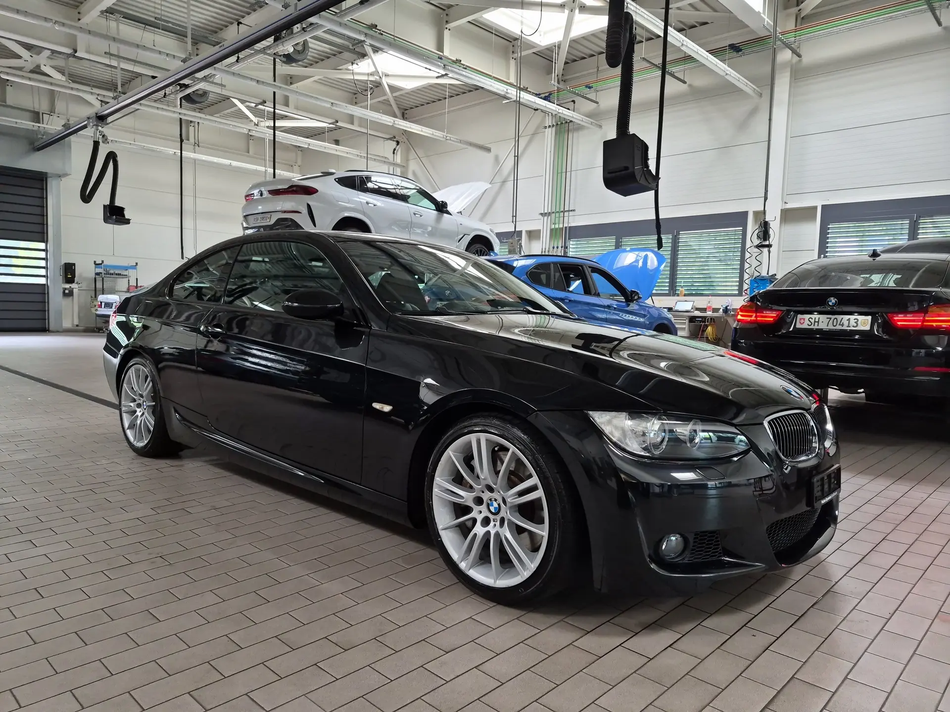 BMW 335i M Paket — Coupé sportif 306 ch, boîte manuelle, révisions à jour
