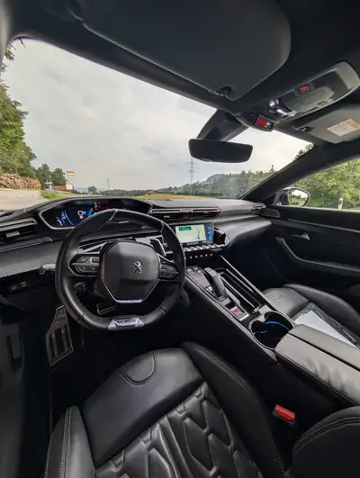 Peugeot 508 Break 2.0 BlueHDi 180 GT Line — Monospace diesel performant, 99 000 km — Armaturenbrett