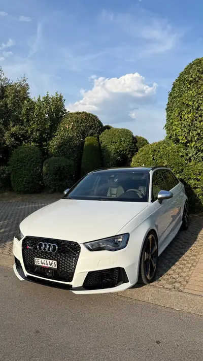 Audi RS3 2.5 T FSI quattro — Berline sportive haute performance, 73'000 km — Außenansicht
