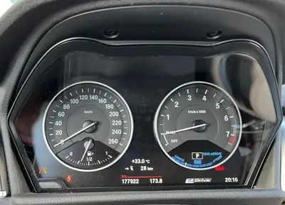 BMW 225xe iPerformance Active Tourer — Hybride rechargeable, 182'000 km, sans sinistre — Miniatur 16
