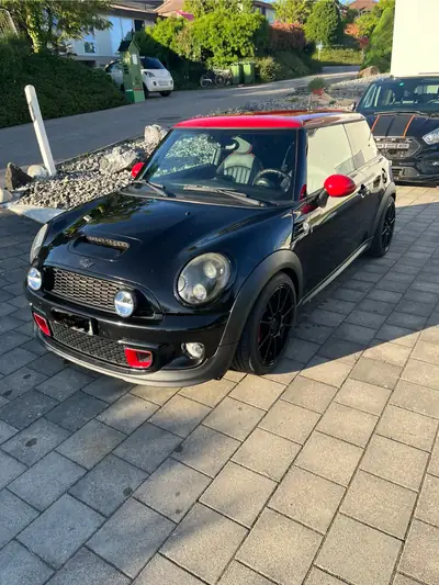 MINI Cooper John Cooper Works — Sportive 211 ch, design emblématique 3 portes — vista esterna