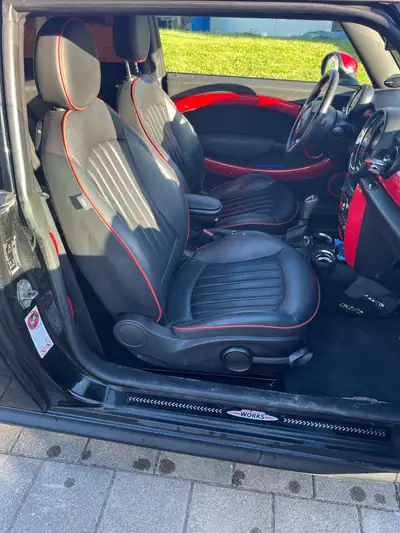 MINI Cooper John Cooper Works — Sportive 211 ch, design emblématique 3 portes — cruscotto