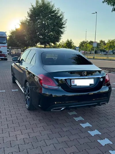 Mercedes-Benz C 300 d AMG Line 4Matic — Diesel premium 245 ch, traction intégrale — Seitenansicht