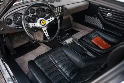 Ferrari 365 GTB 4 Daytona 1973 — Chef-d'œuvre d'époque, état d'origine certifié — Detail