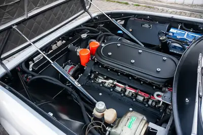 Ferrari 365 GTB 4 Daytona 1973 — Chef-d'œuvre d'époque, état d'origine certifié — Miniatur 10