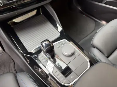 BMW X4 xDrive 48V 20i M Sport — SUV coupé premium, hybride léger, 54 000 km — Thumbnail 25