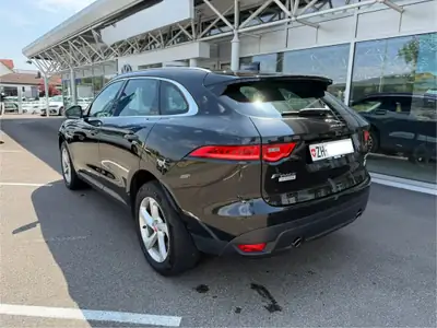 Jaguar F-PACE 2.0 D 240 Advantage AWD — SUV premium diesel, toit panoramique, sans sinistre — arrière
