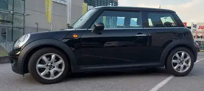 MINI One — Citadine agile et économique, contrôle technique à jour — interni