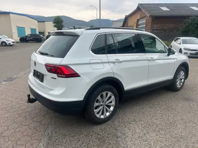 VW Tiguan 2.0 TDI SCR Comfortline 4Motion — SUV robuste, diesel efficace, 91'000 km — interior