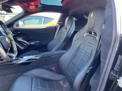 Ferrari 12Cilindri — Coupé V12 825 ch, exemplaire bas kilométrage — Detail