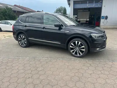 VW Tiguan Allspace 2.0 TDI — 7 places, 4Motion, attelage et Head-up display — rear view