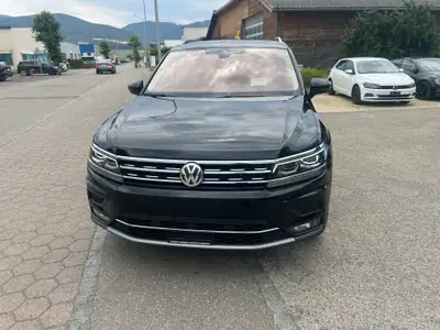 VW Tiguan Allspace 2.0 TDI — 7 places, 4Motion, attelage et Head-up display — dashboard