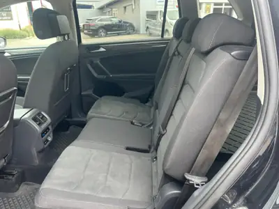 VW Tiguan Allspace 2.0 TDI — 7 places, 4Motion, attelage et Head-up display — Thumbnail 8